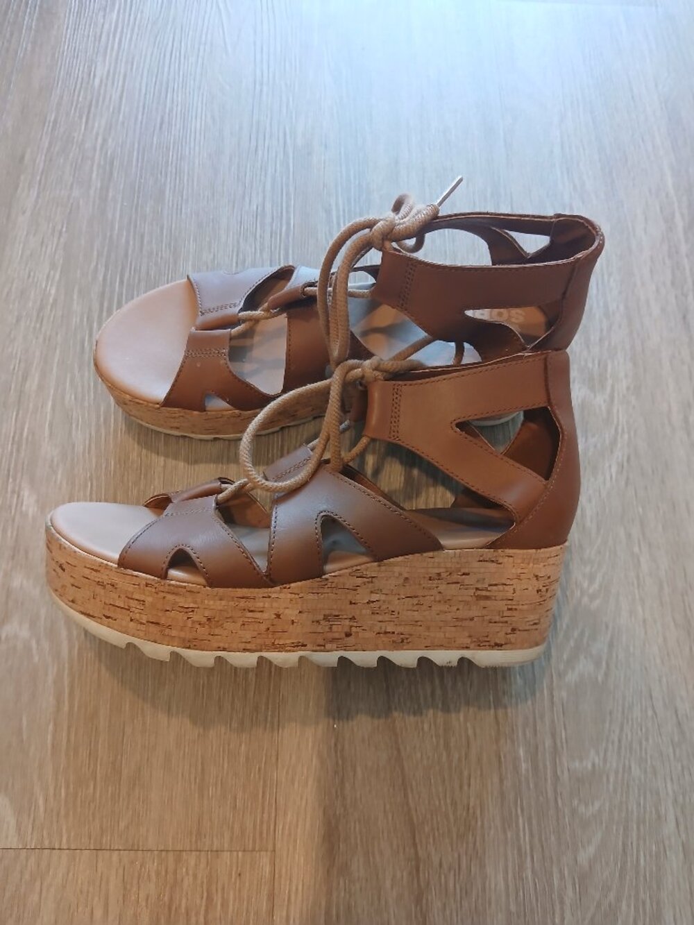GREAT Women's Sorel Size 8 Brown Platform Sandals